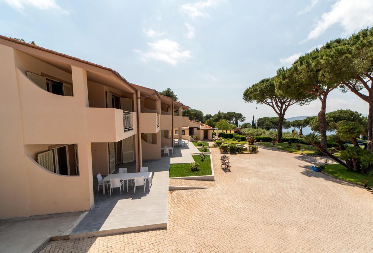Residence Le Grazie Est Каполівері Екстер'єр фото